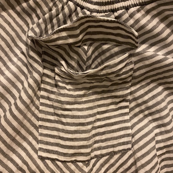 BCBGeneration Pocket Skirt - Picture 6 of 8